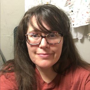 Meet your Posher, Laurie